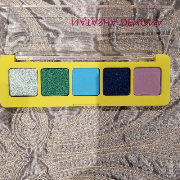 Natasha Denona mini Tropic Palette - Picture 2 of 2